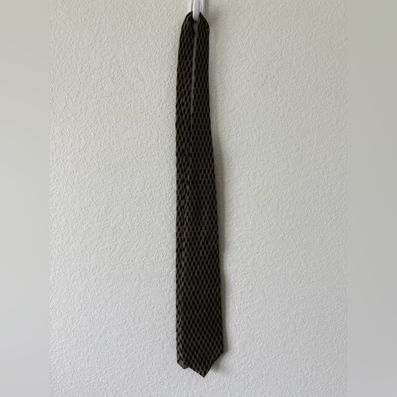 Dior Men's Elegant Blue and Red Pocket Square - Picture 3 of 7